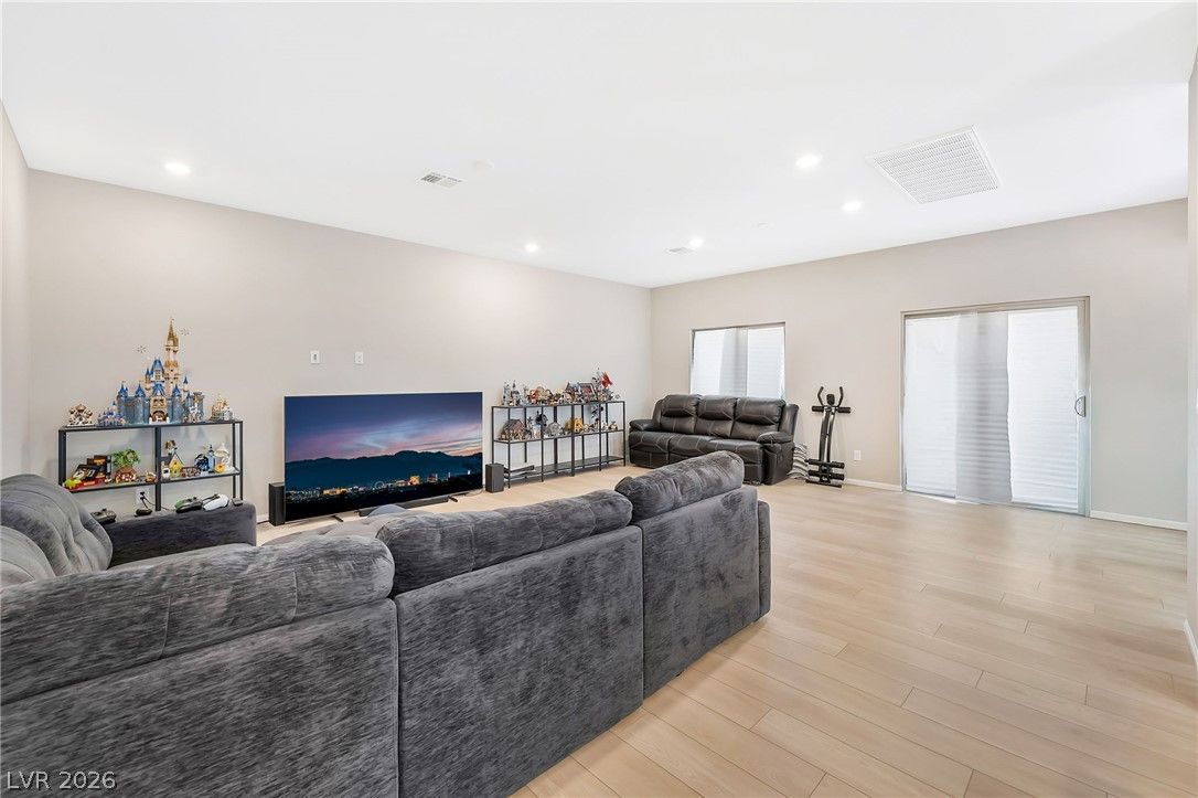 10201 Beckenham Hills Street — photo 4