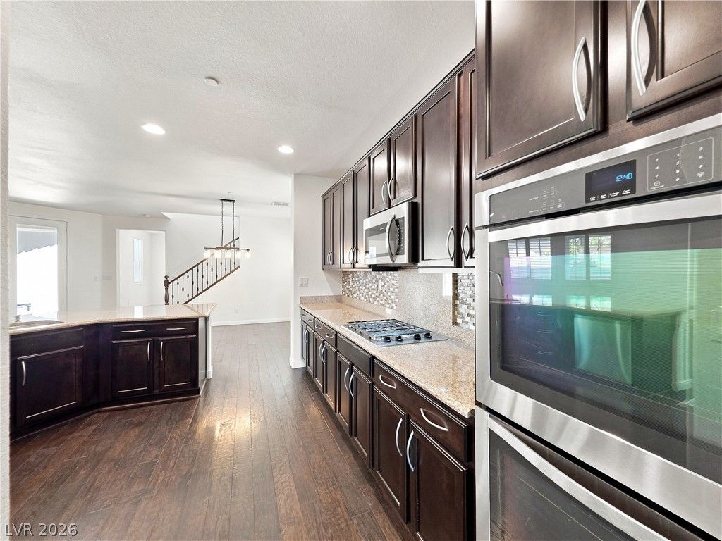 2064 Thames View Street — photo 4