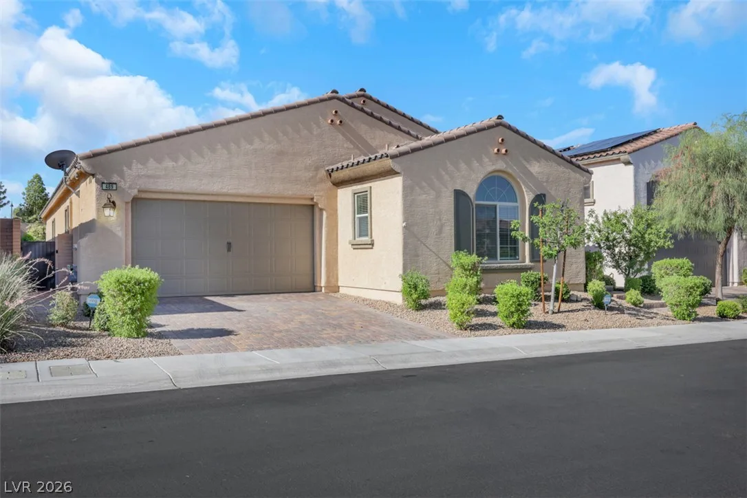 489 Wildflower Avenue — photo 2