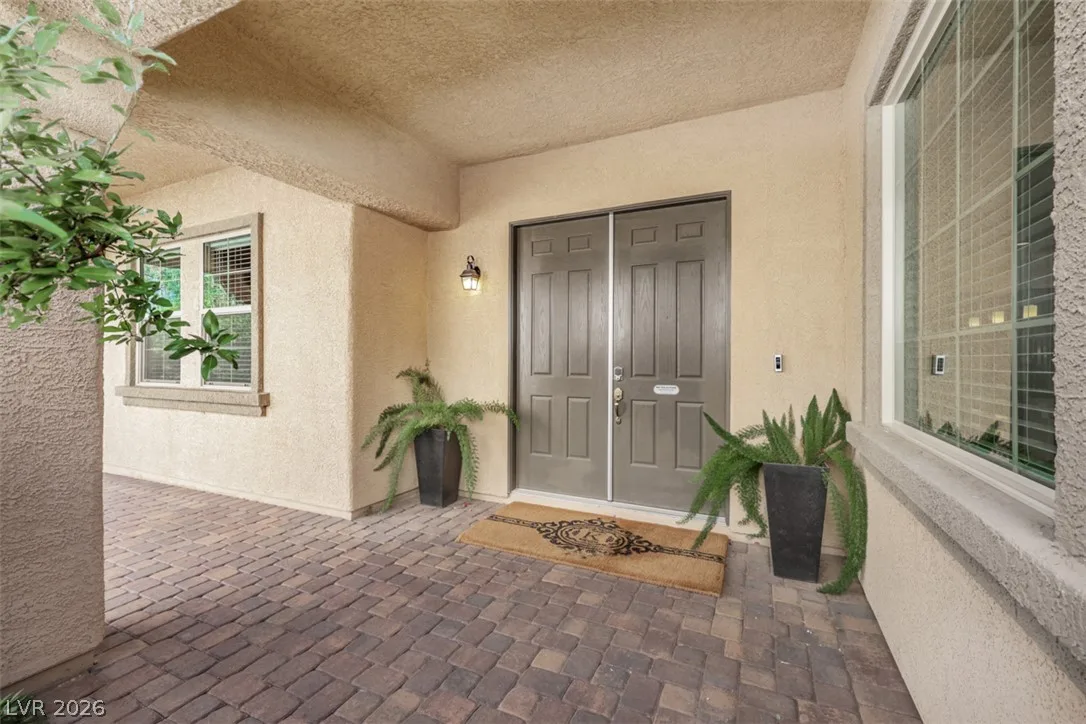 489 Wildflower Avenue — photo 3