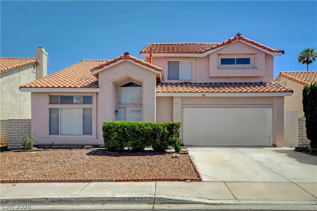 1427 Desert Ridge Avenue — photo 1