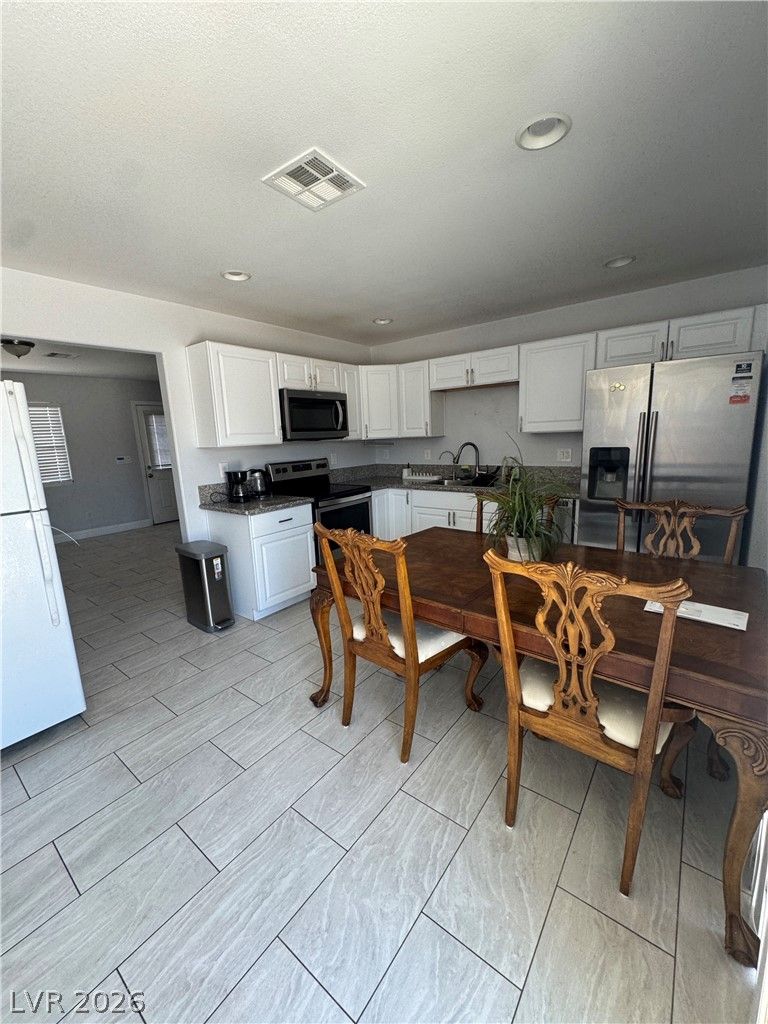 6205 Rassler Avenue — photo 3 of 17