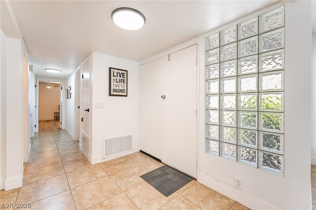 2989 Bel Air Drive — photo 5