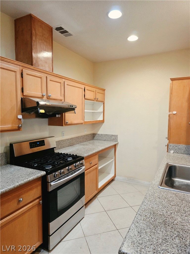 1400 Ibizo Street — photo 3 of 28