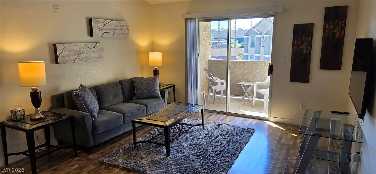 2300 East SILVERADO RANCH 2006 — photo 2