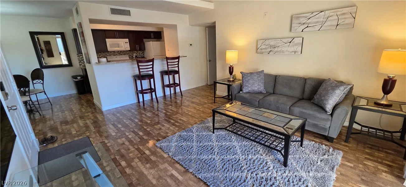 2300 East SILVERADO RANCH 2006 — photo 4