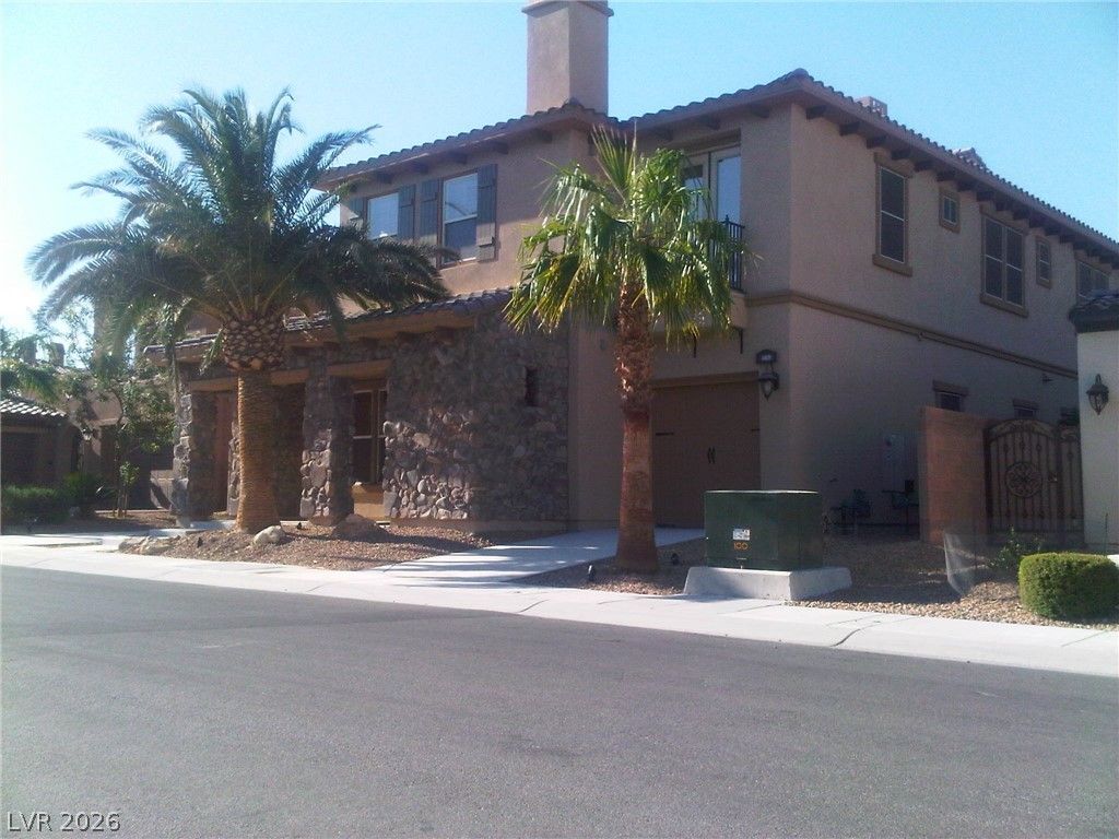 469 Via Palermo Drive — photo 4