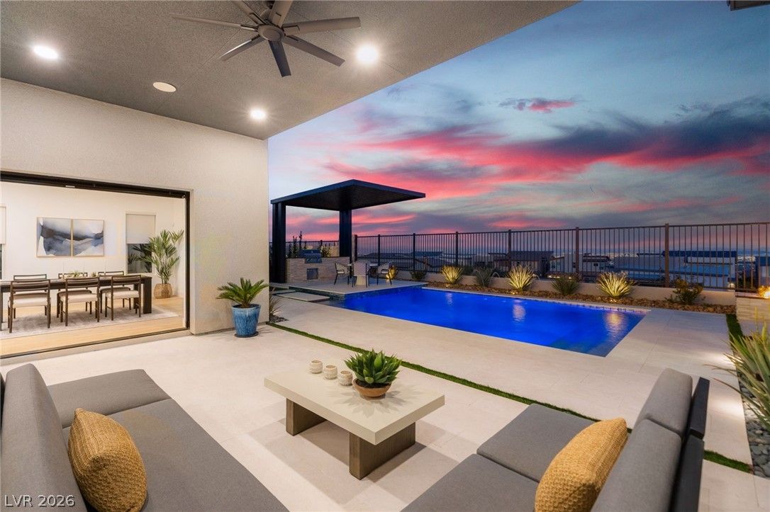 508 Vista Sunset Avenue — photo 3