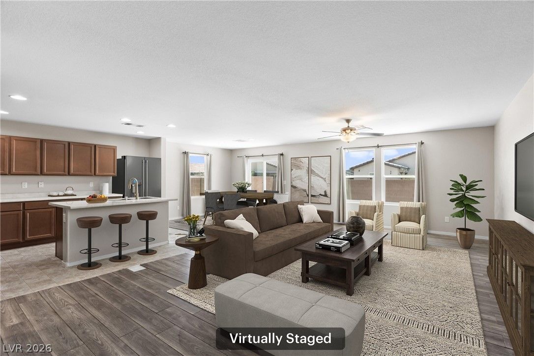 3557 East Marathon Drive — photo 2
