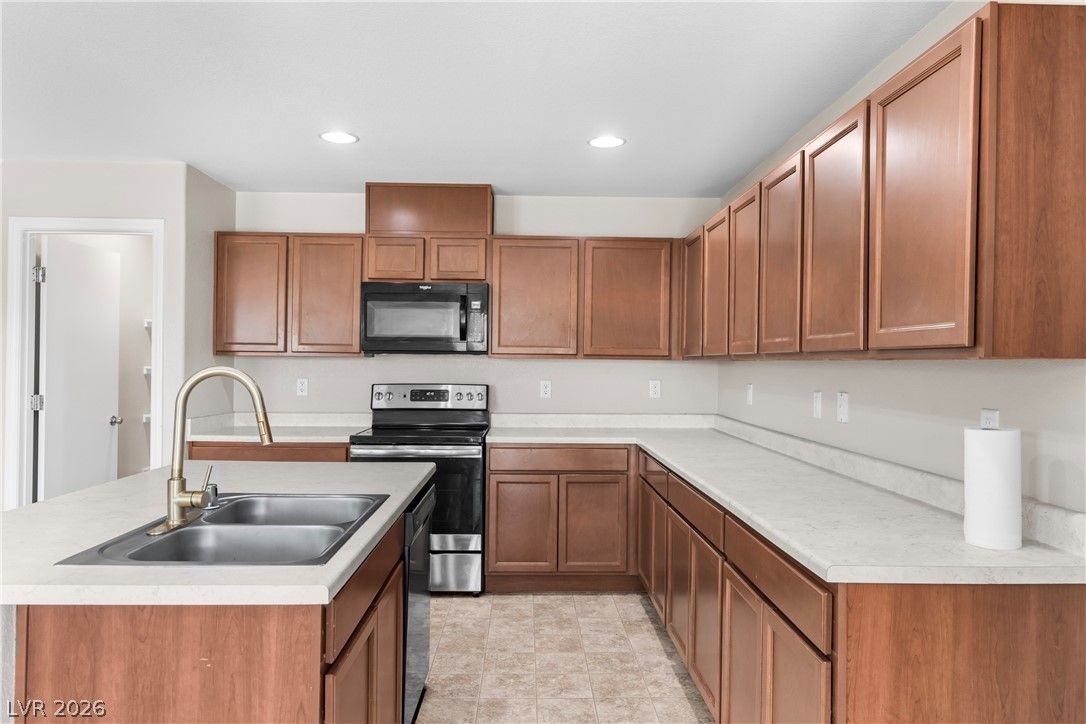 3557 East Marathon Drive — photo 3
