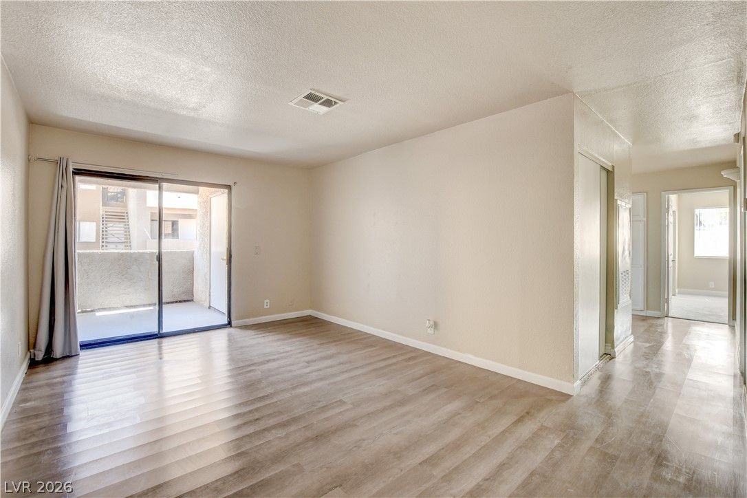 3151 Soaring Gulls Drive 1077 — photo 4 of 45