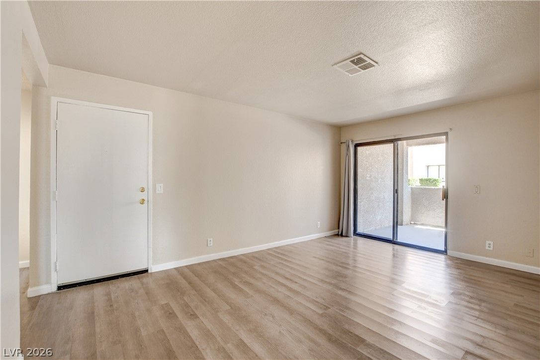 3151 Soaring Gulls Drive 1077 — photo 5 of 45