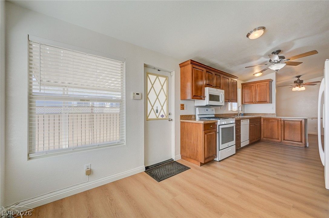 4552 Candia Rose Lane — photo 4
