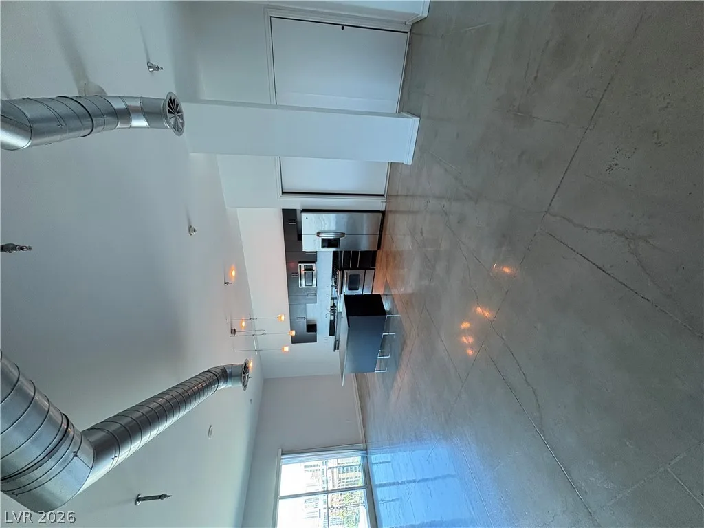 200 HOOVER Avenue 1010 — photo 3