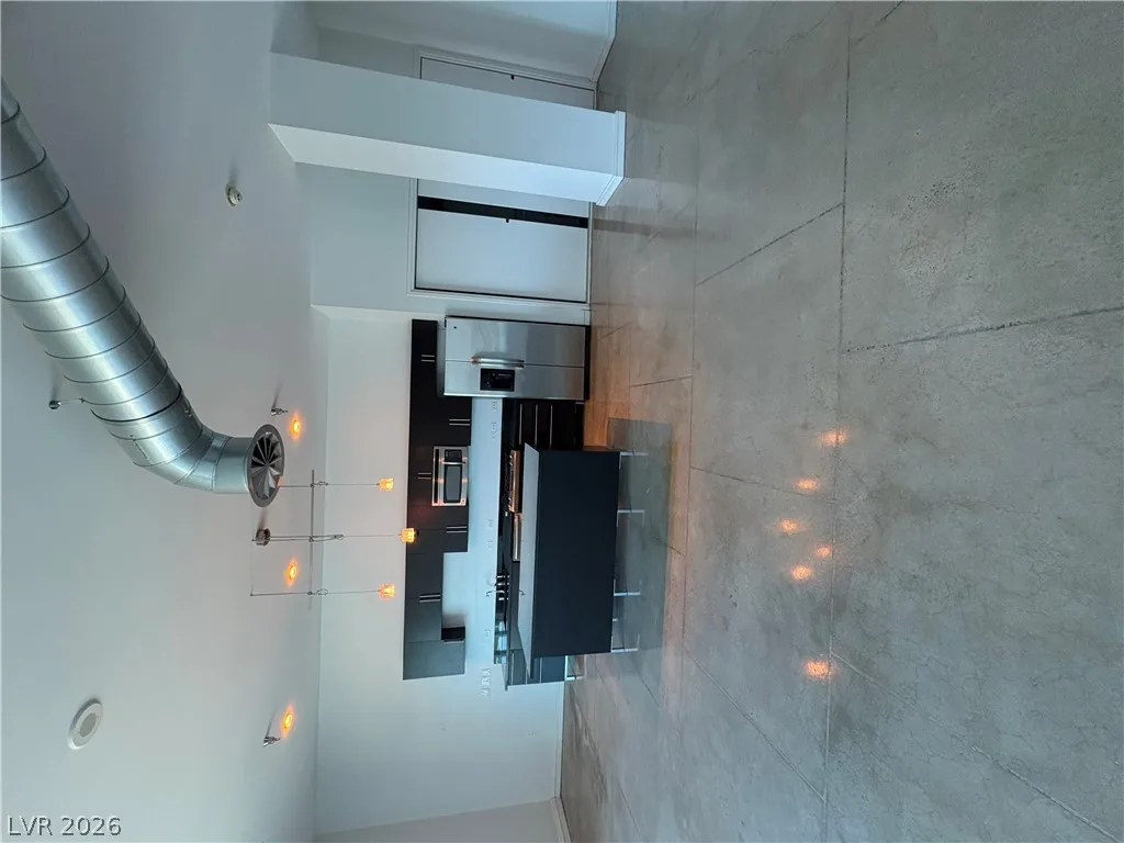 200 HOOVER Avenue 1010 — photo 4
