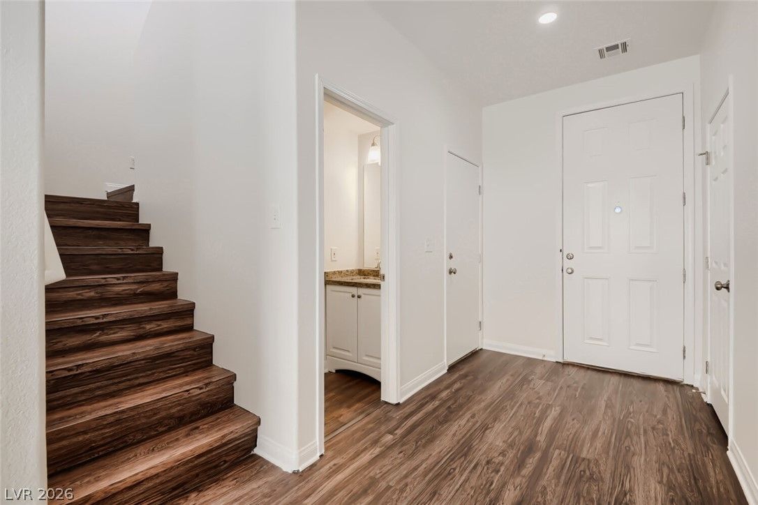 7960 Imperial Treasure Street — photo 4 of 28