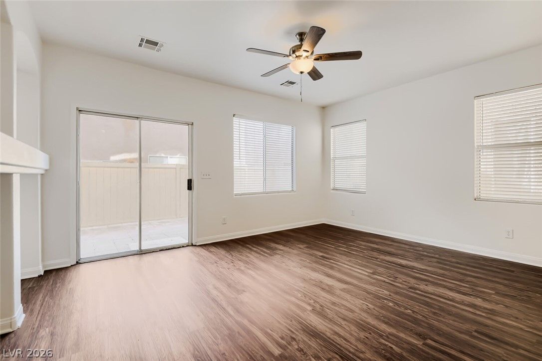 7960 Imperial Treasure Street — photo 5 of 28