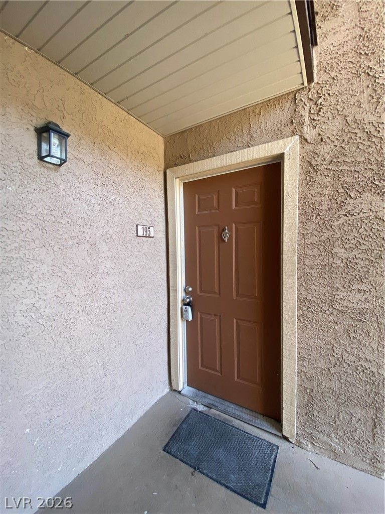 5221 River Glen Drive 195 — photo 3 of 22