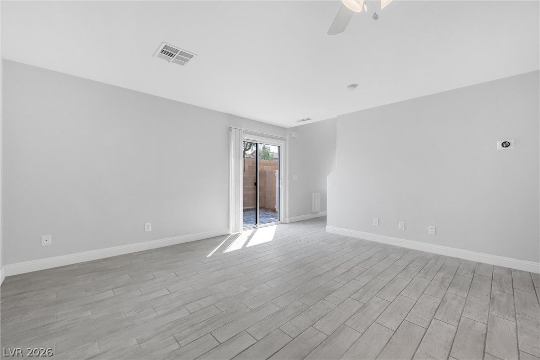 3314 Villa Fiori Avenue — photo 5 of 21