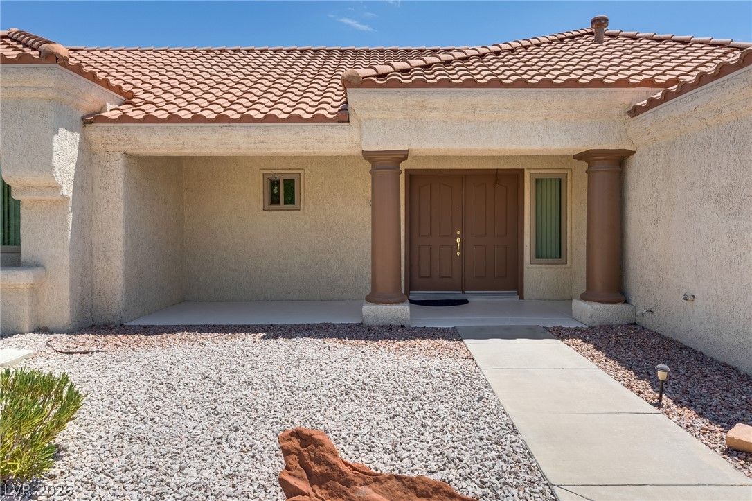 8809 Villa Ridge Drive — photo 4 of 42