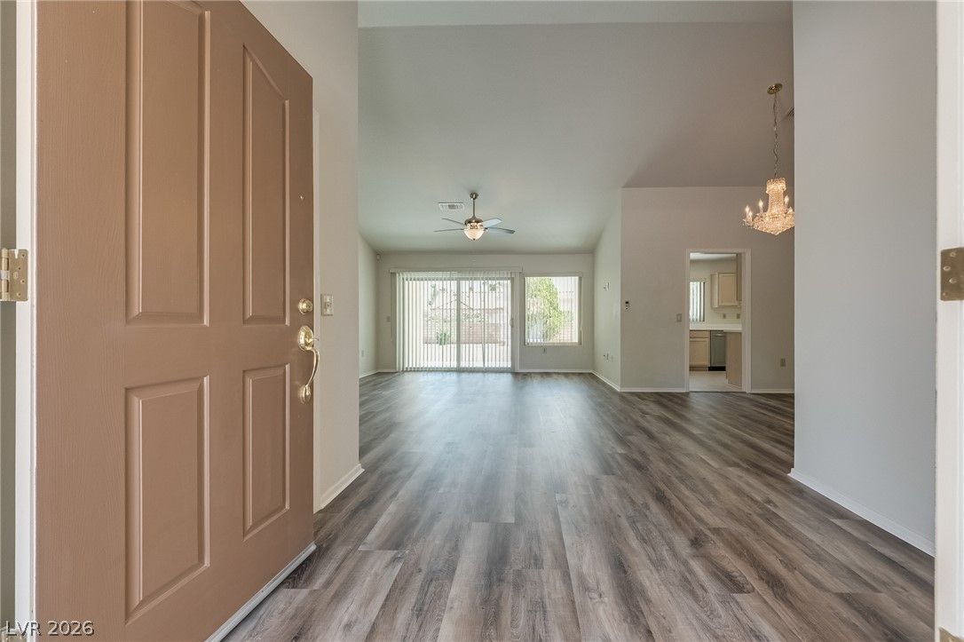 8809 Villa Ridge Drive — photo 5 of 42