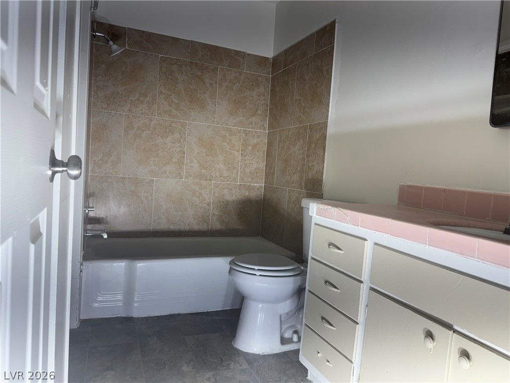 1808 Fairfield Avenue 2 — photo 3 of 10