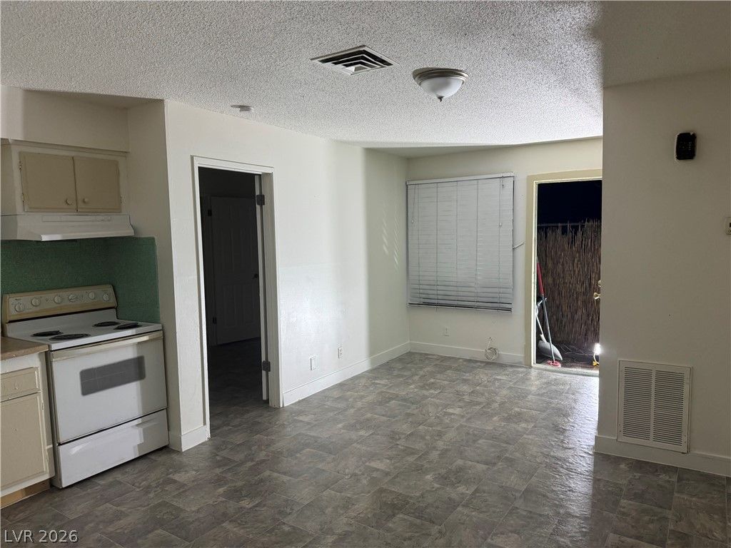 1808 Fairfield Avenue 2 — photo 4 of 10