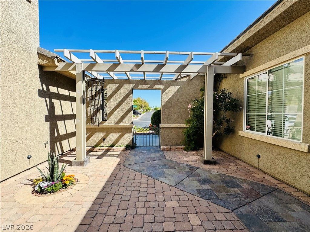 10227 Sunset Gardens Drive — photo 5