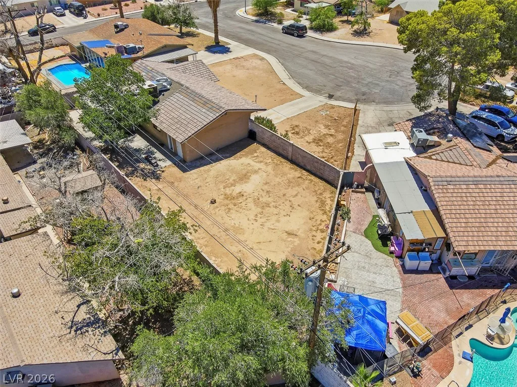 3560 Regents Circle — photo 5