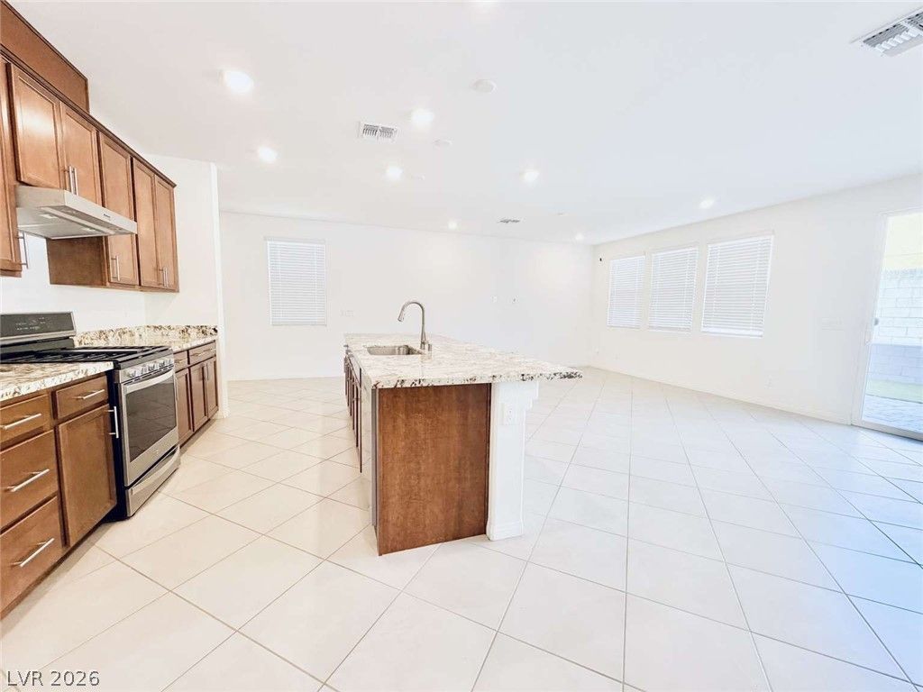8616 Valley Village Street — photo 4