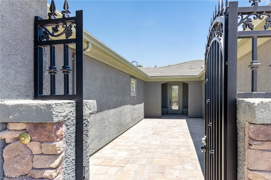 8606 Kennedy Heights Court — photo 2