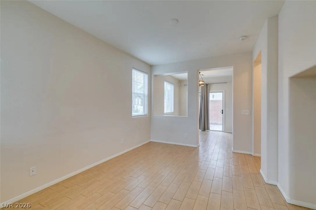 1137 Village Crossing Lane — photo 5