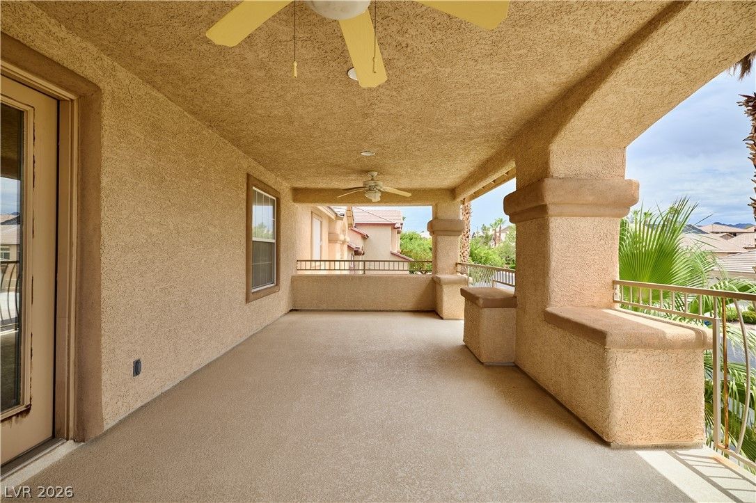 2526 Vintage Rose Avenue — photo 5