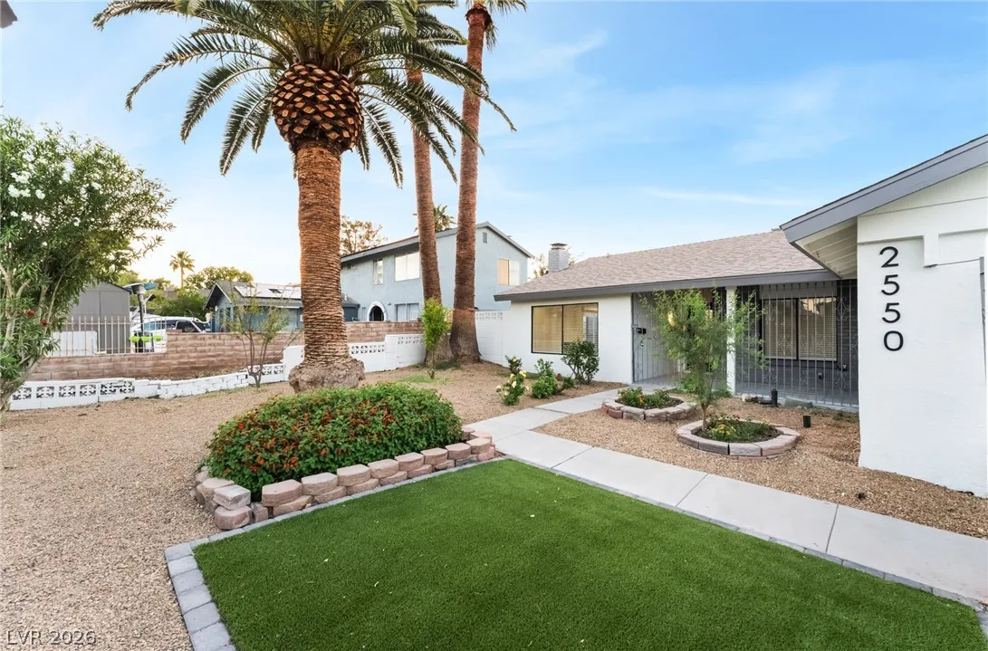 2550 Vegas Valley Drive — photo 5
