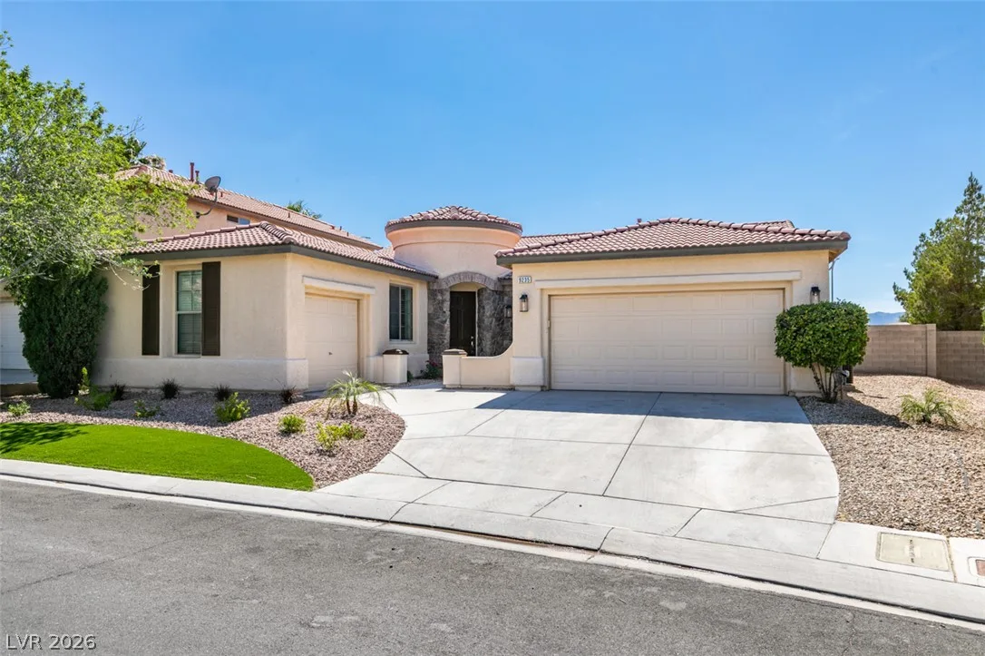 9235 Edgeworth Place — photo 2