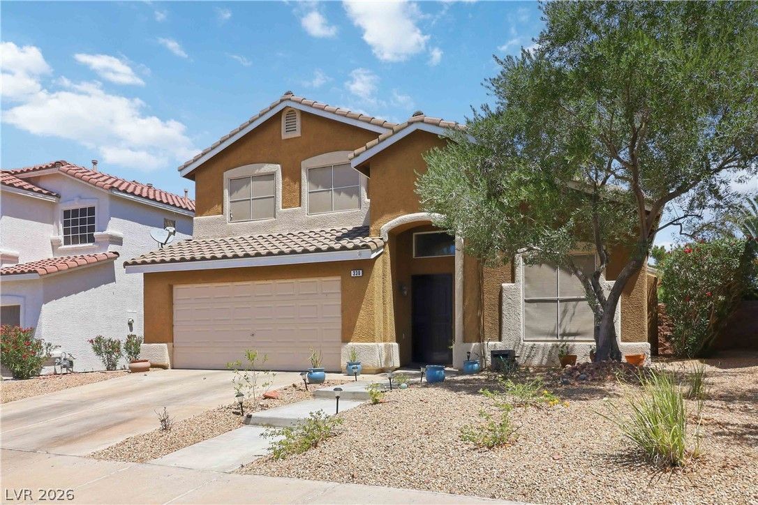330 Laguna Glen Drive — photo 3 of 27