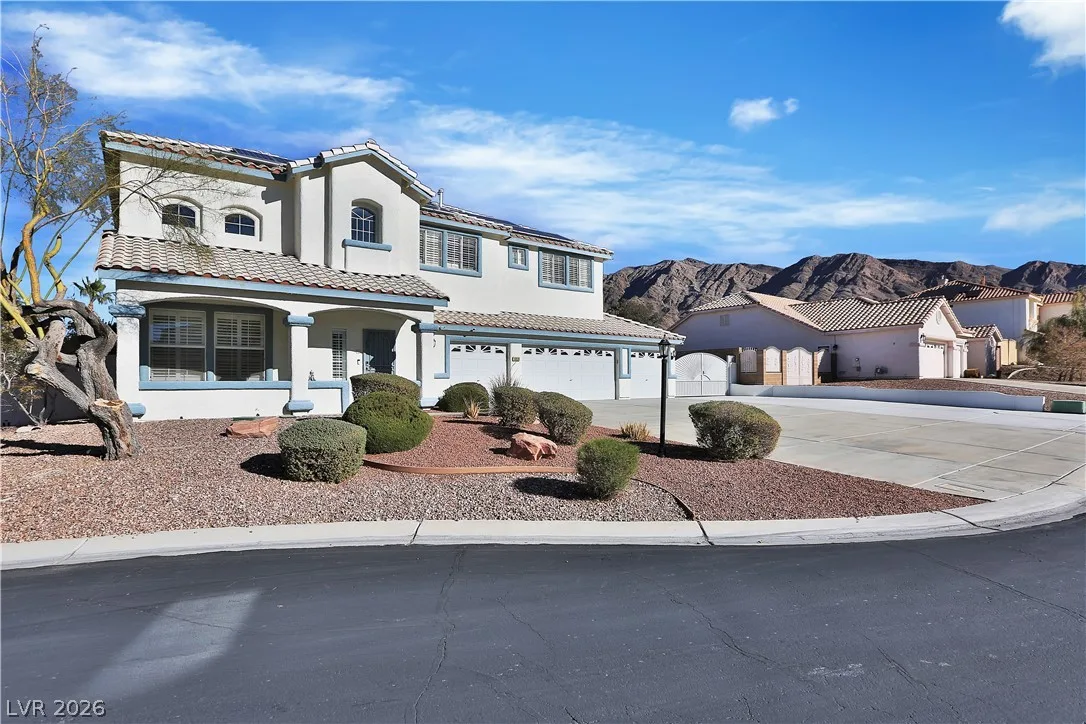 6830 Stone Meadows Avenue — photo 3