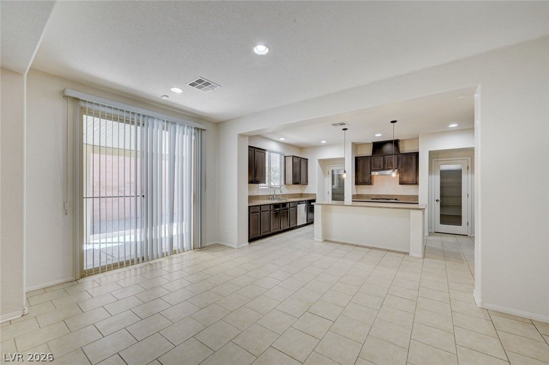 6637 Cliff Shore Court — photo 5