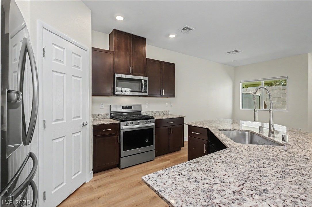4730 Flower Moon Avenue 103 — photo 5