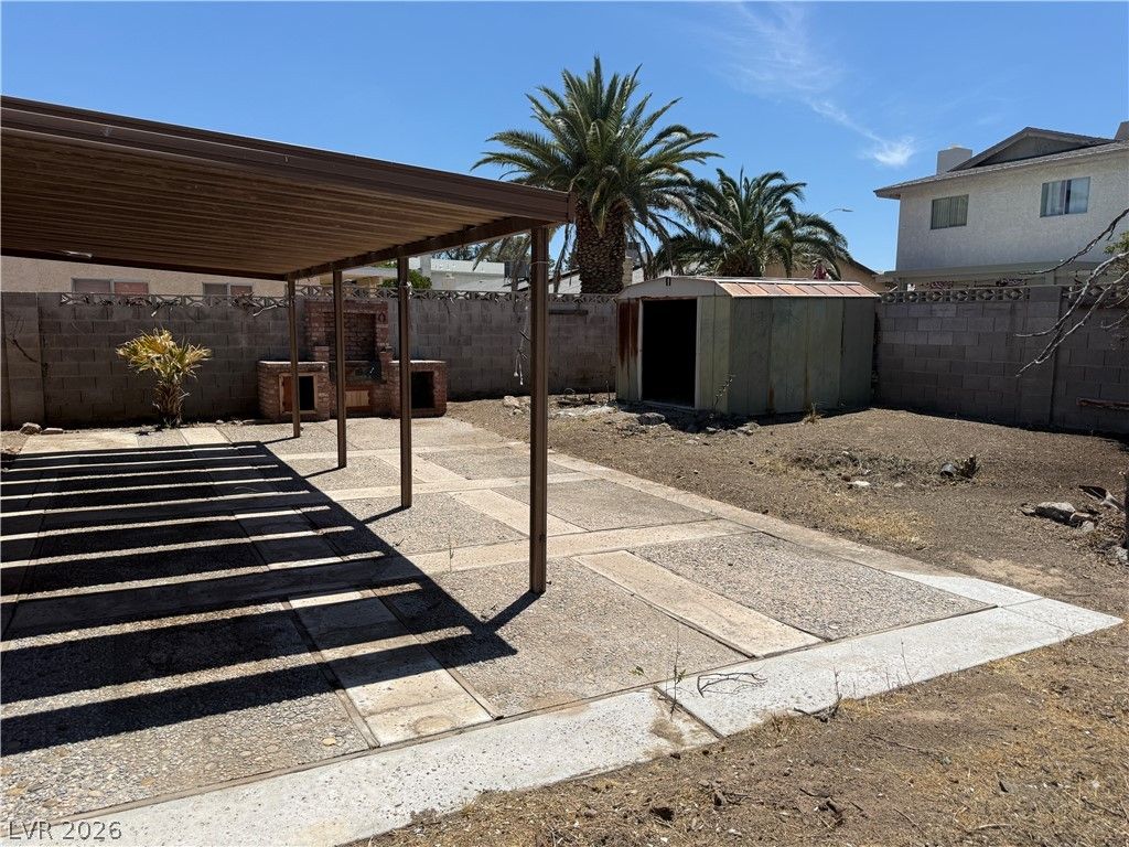 1712 Rockcrest Drive — photo 5 of 13