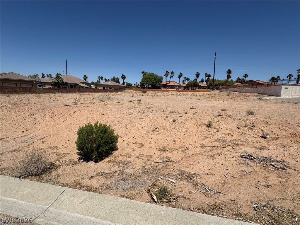 984 Chaparral Drive — photo 4 of 5