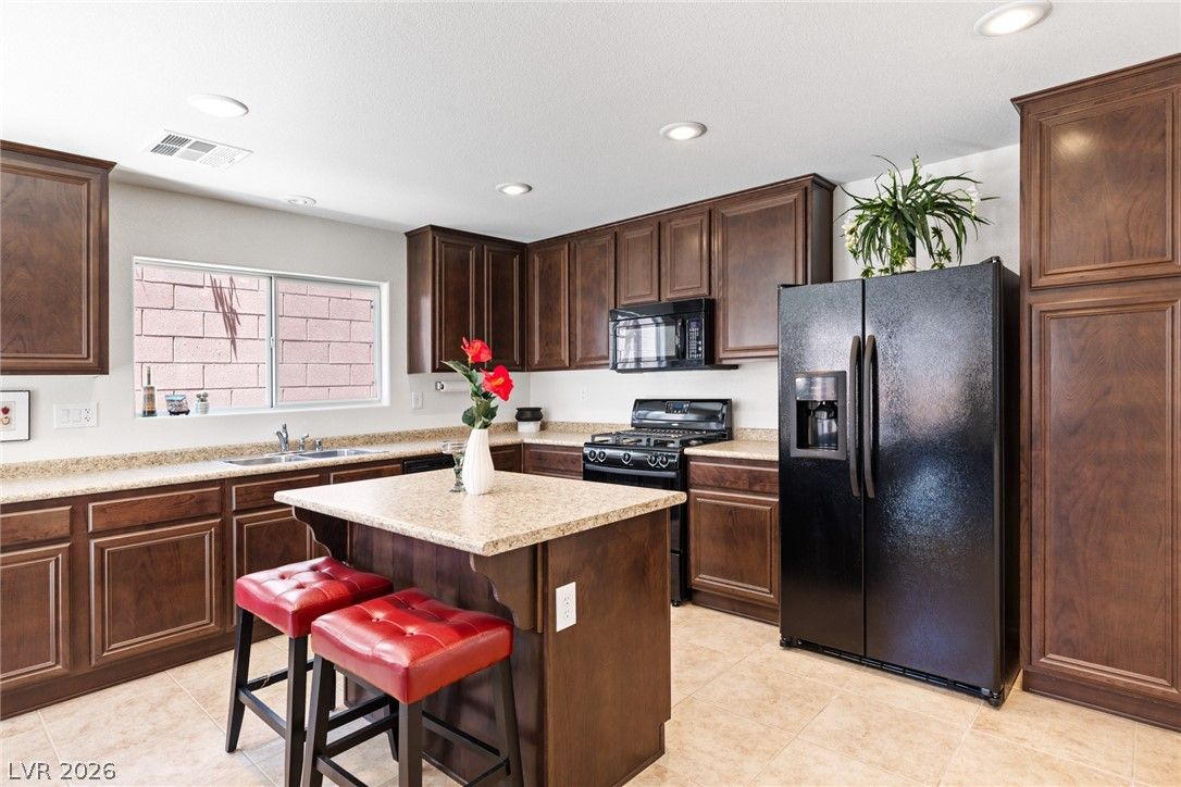 729 Wallington Estate Street — photo 5