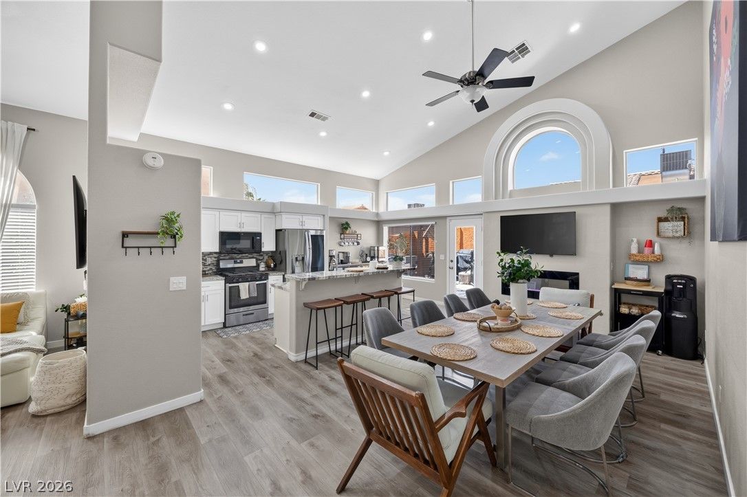 530 Rancho Del Mar Way — photo 3