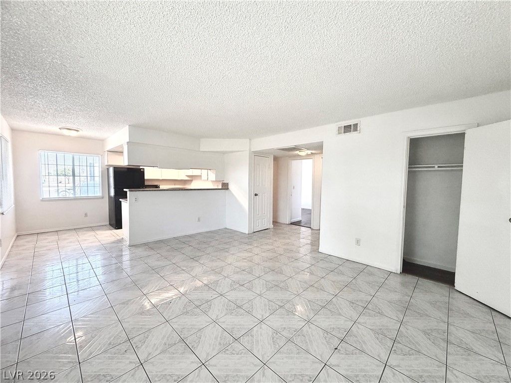 3427 East Cheyenne Avenue A — photo 3