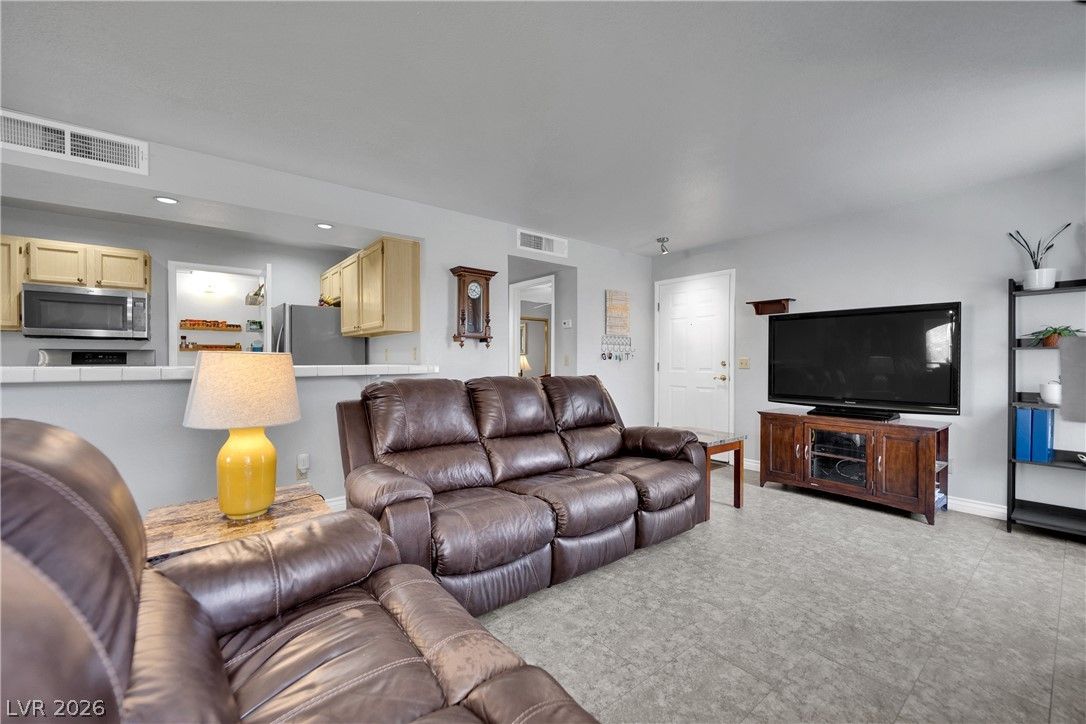 7570 West Flamingo Road 115 — photo 3