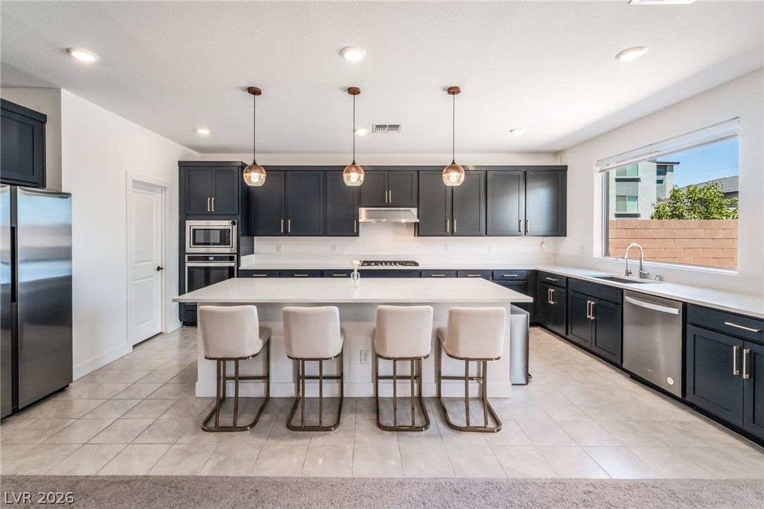 10114 Kettle Valley Street — photo 4 of 50