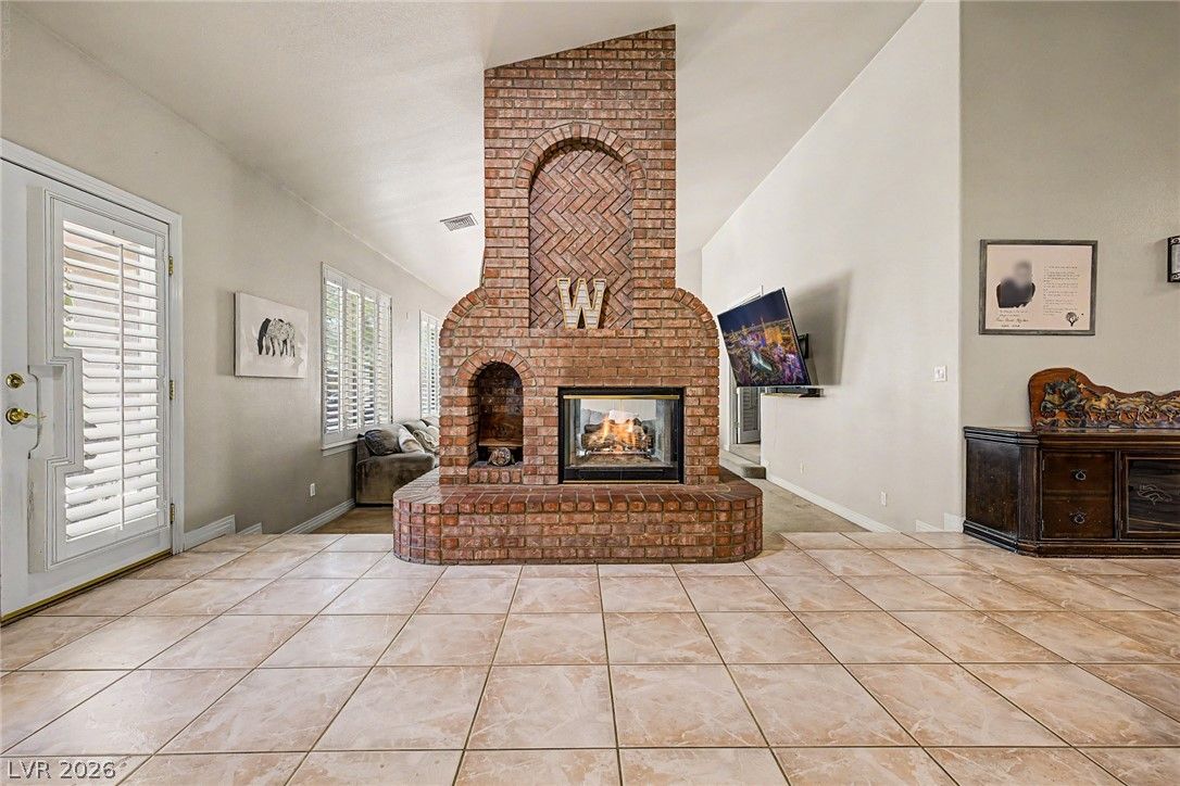 621 Lomprey Avenue — photo 3