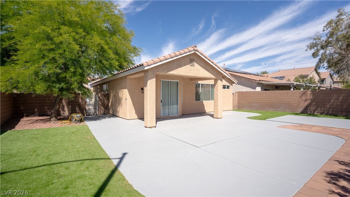5946 Lingering Breeze Street — photo 2