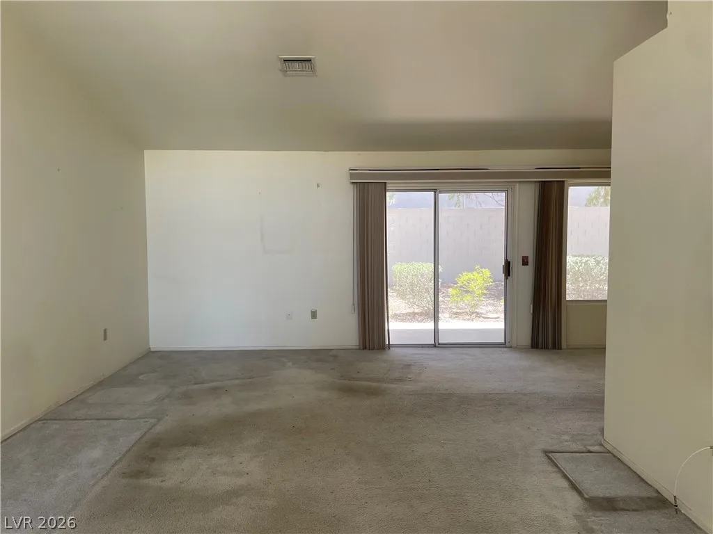 8673 Prairie Hill Drive — photo 4