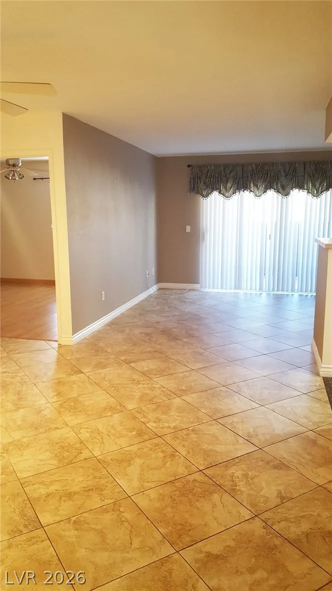 8070 RUSSELL Road 1010 — photo 3